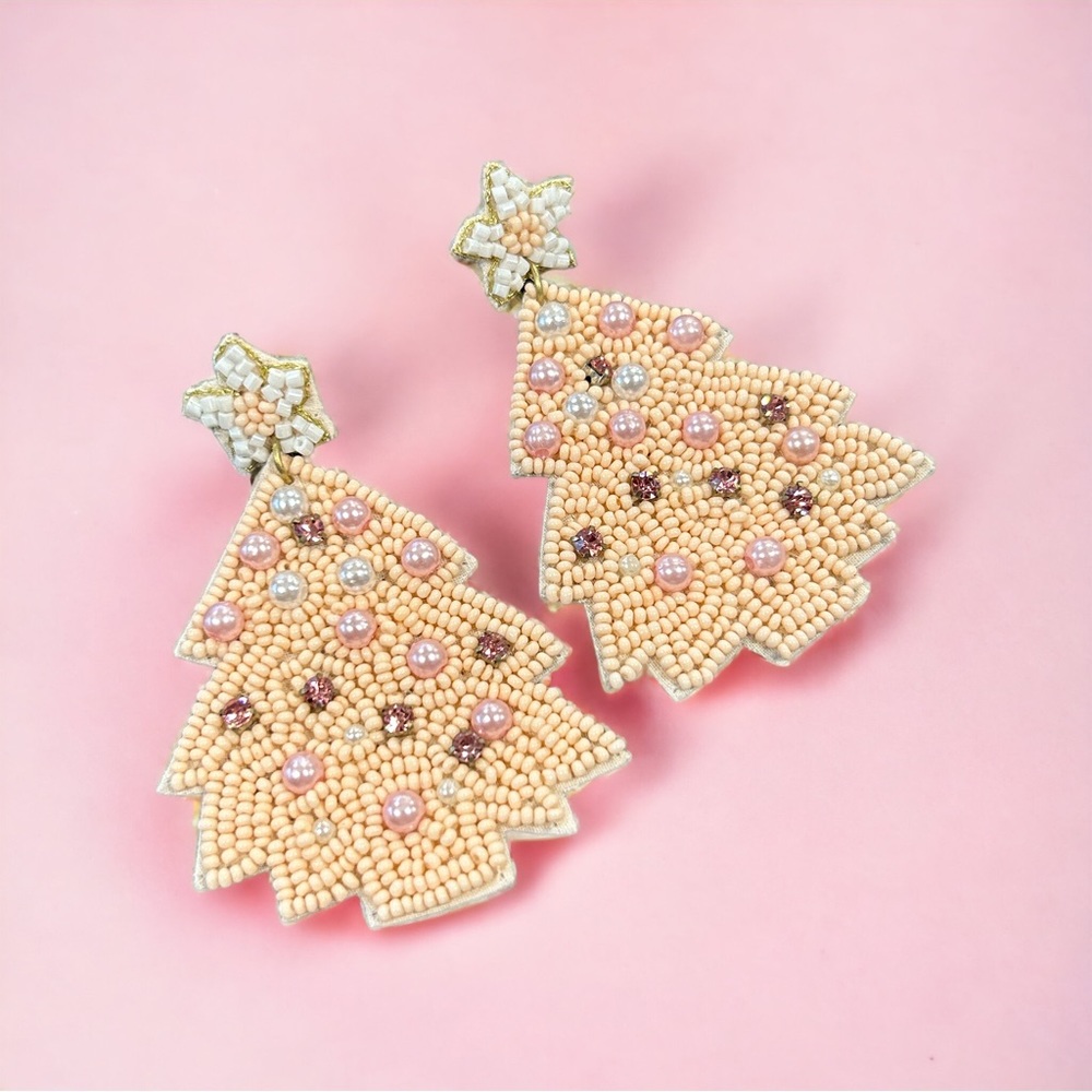 I’m Dreaming of a Pink Christmas
